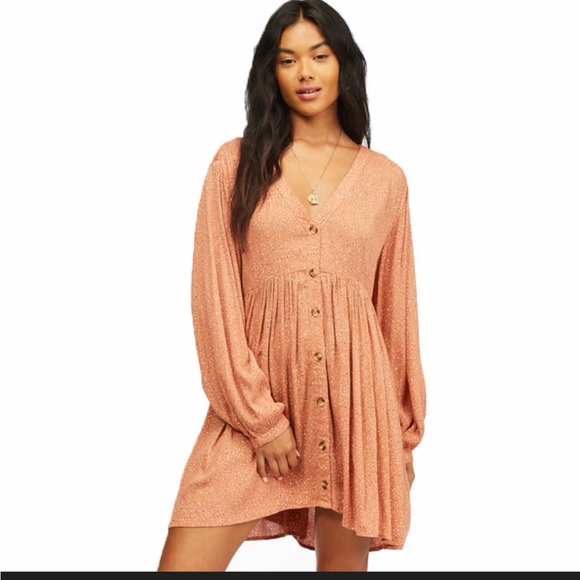 Billabong Dresses & Skirts - Billabong “On the Way” babydoll mini dress coral dot print size L